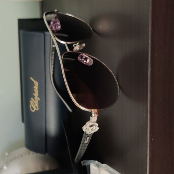 Gorgeous Authentic Chopard Women eviator sunglasses - Picture 5 of 8